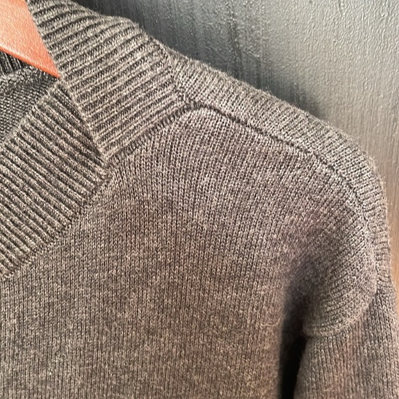 White House Black Market tunic sweater - Picture 3 of 4